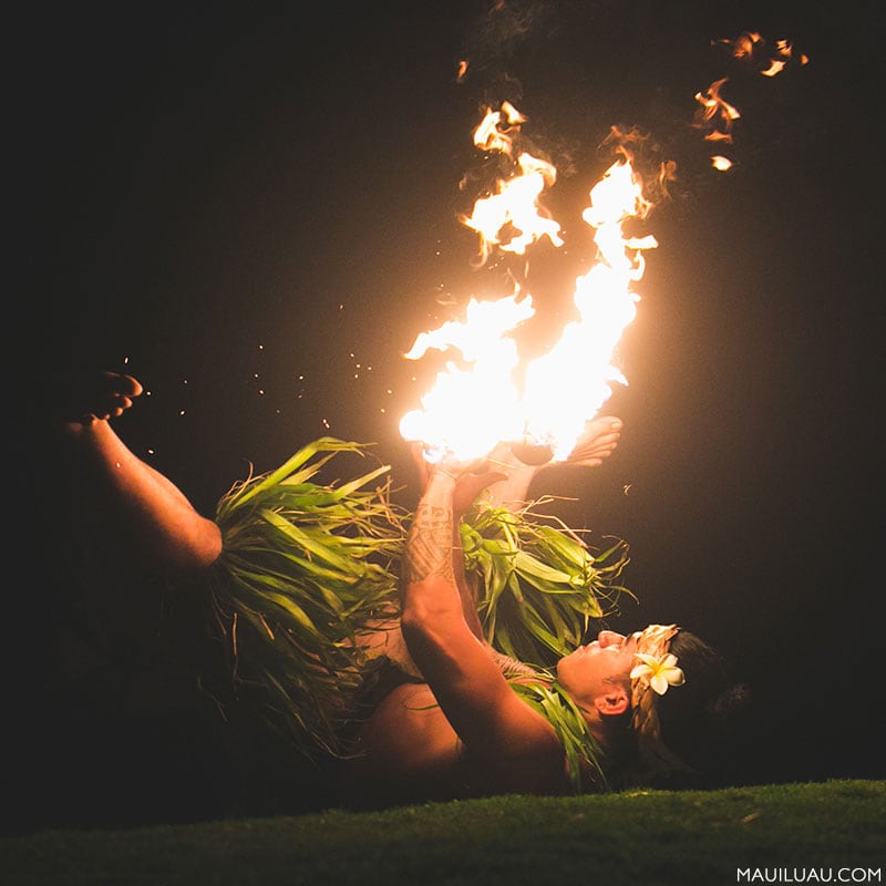 Hawaii luau fire dancing